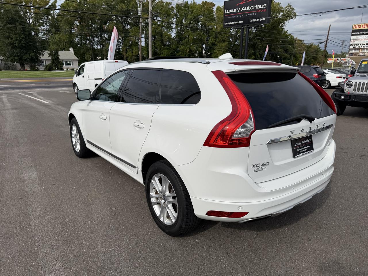 Volvo XC60 2015.5 AWD 4dr T5 2015