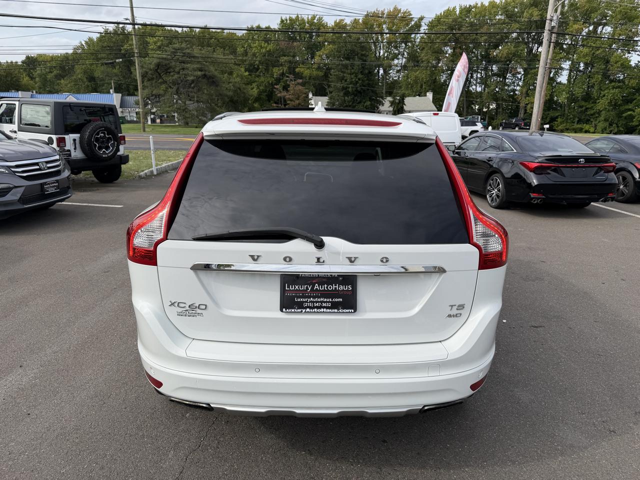 Volvo XC60 2015.5 AWD 4dr T5 2015