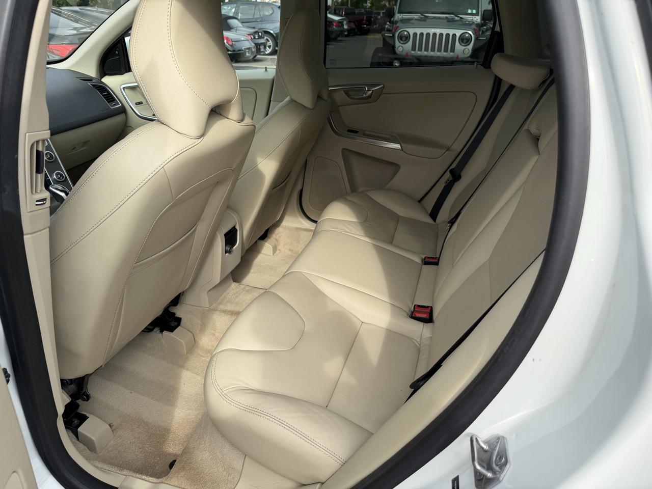 Volvo XC60 2015.5 AWD 4dr T5 2015