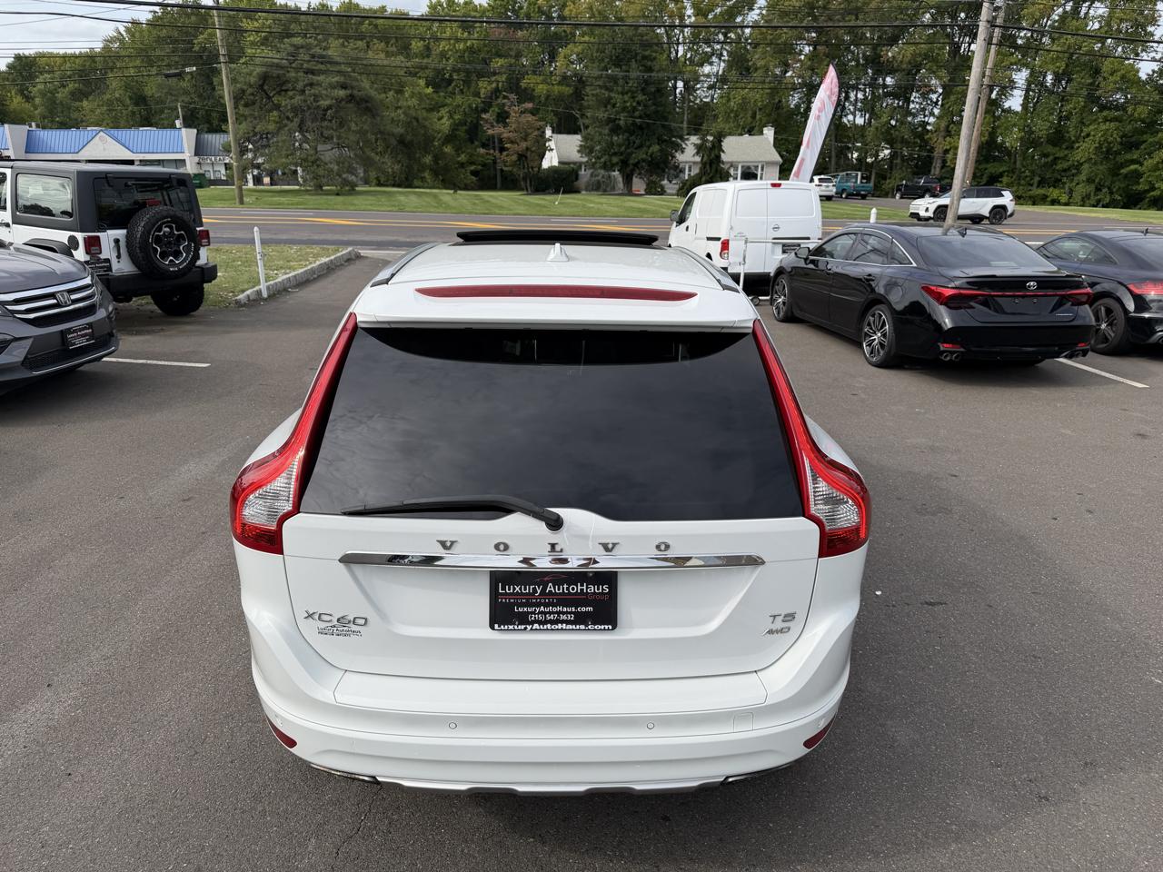 Volvo XC60 2015.5 AWD 4dr T5 2015