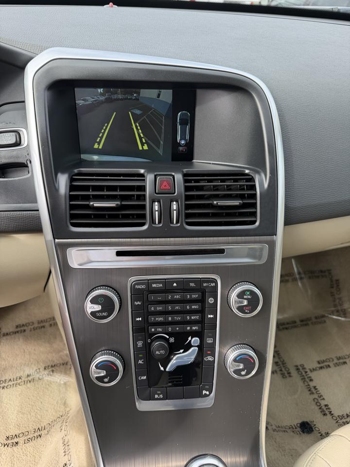 Volvo XC60 2015.5 AWD 4dr T5 2015