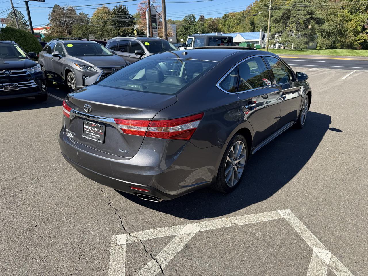 Toyota Avalon 4dr Sdn XLE Premium (Natl) 2014