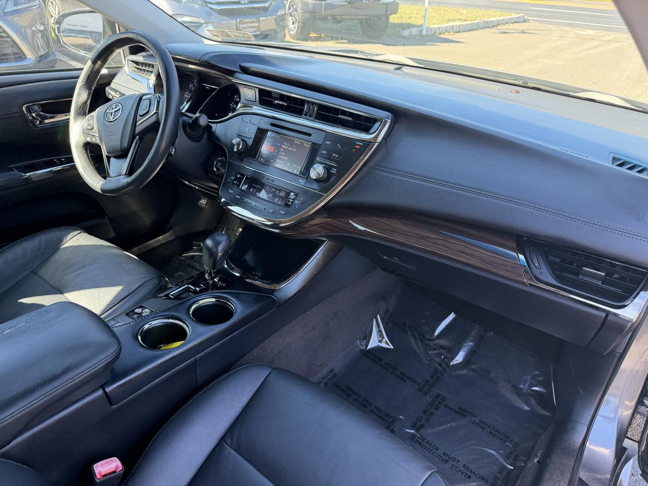 Toyota Avalon 4dr Sdn XLE Premium (Natl) 2014