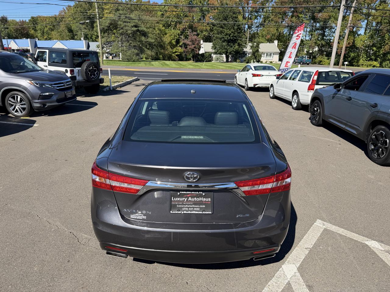 Toyota Avalon 4dr Sdn XLE Premium (Natl) 2014