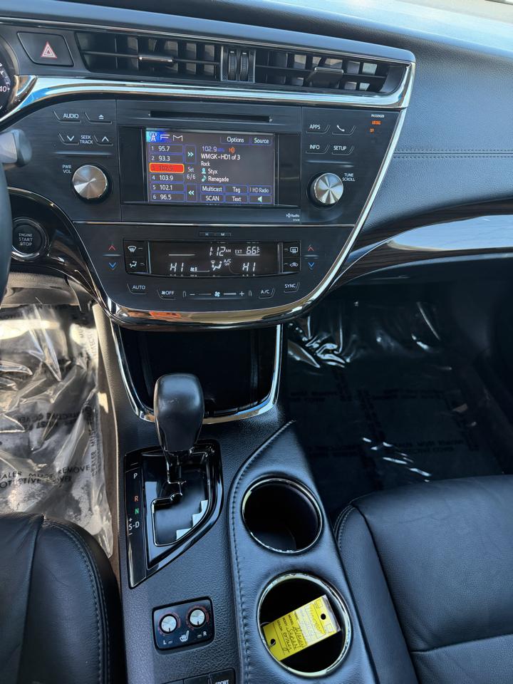 Toyota Avalon 4dr Sdn XLE Premium (Natl) 2014