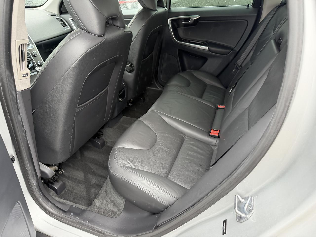 Volvo XC60 AWD 4dr 3.2L PZEV 2014