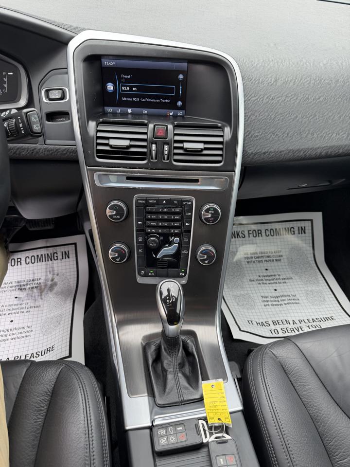Volvo XC60 AWD 4dr 3.2L PZEV 2014
