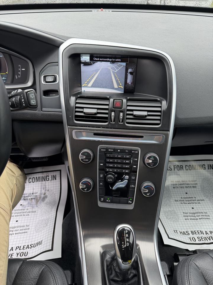 Volvo XC60 AWD 4dr 3.2L PZEV 2014