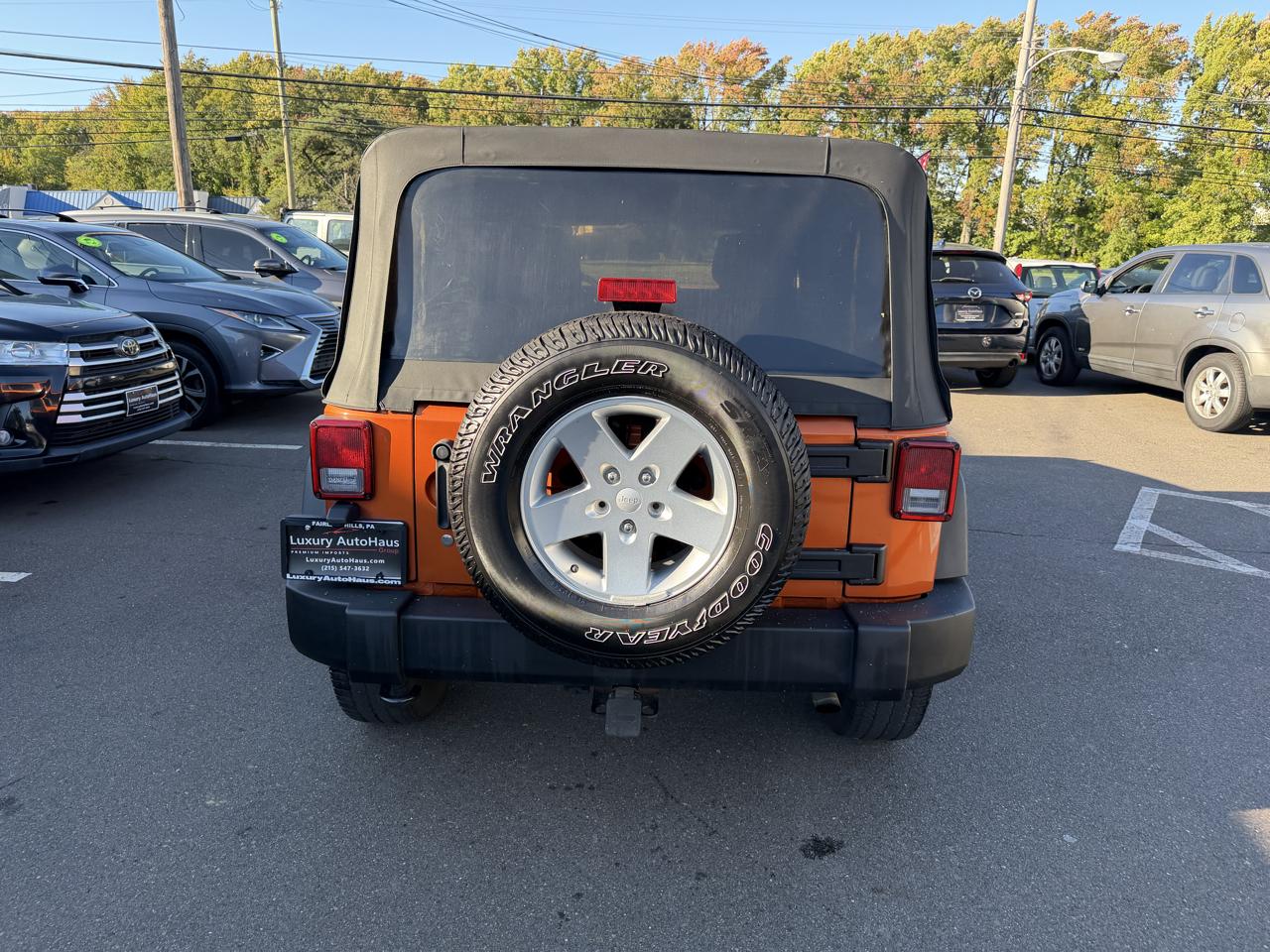 Jeep Wrangler Unlimited 4WD 4dr Sport 2011