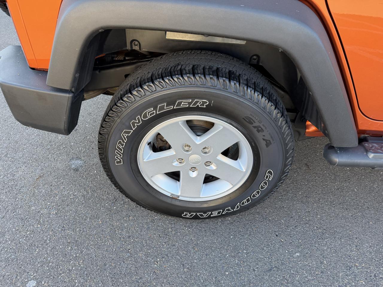Jeep Wrangler Unlimited 4WD 4dr Sport 2011