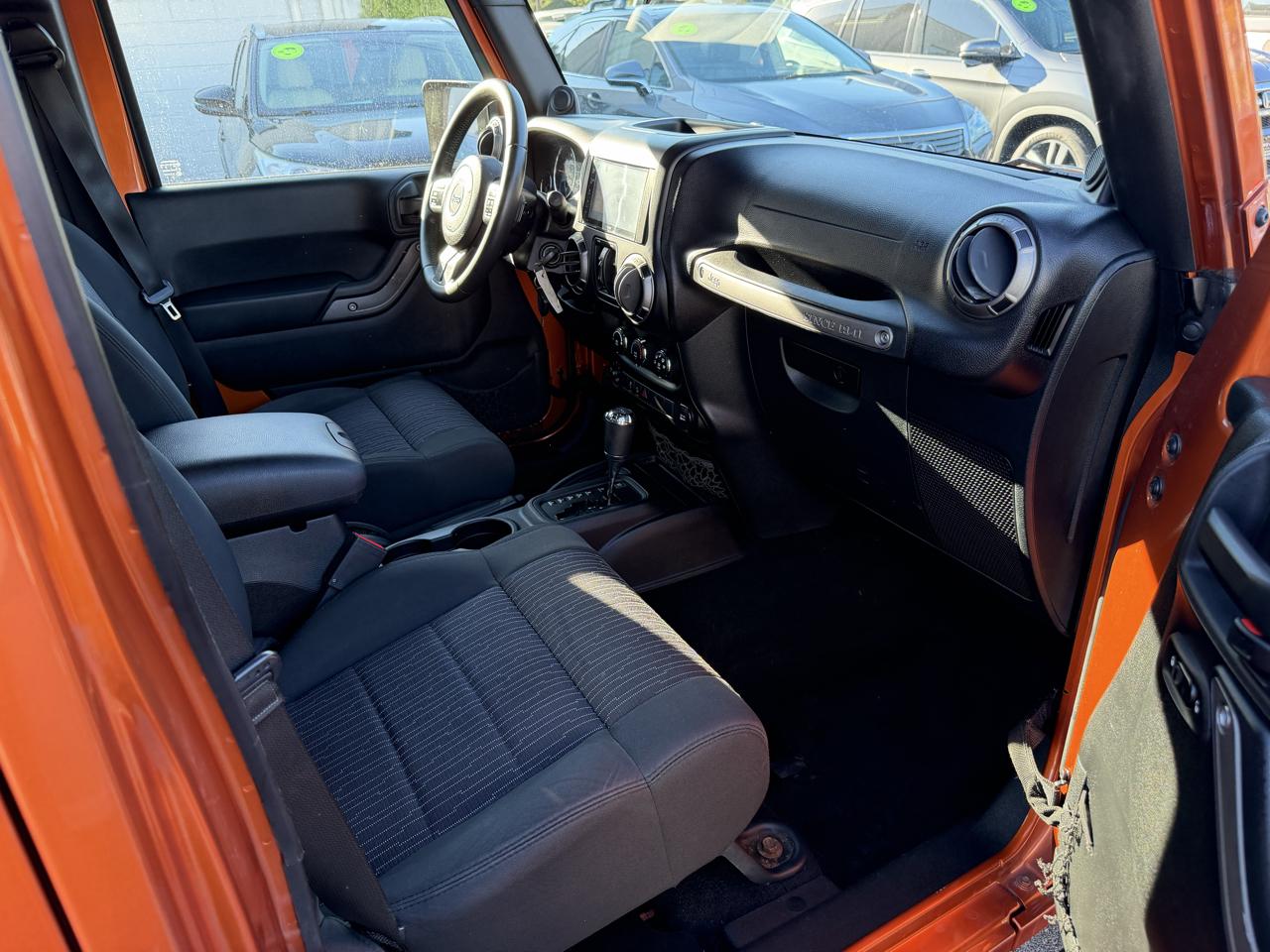 Jeep Wrangler Unlimited 4WD 4dr Sport 2011