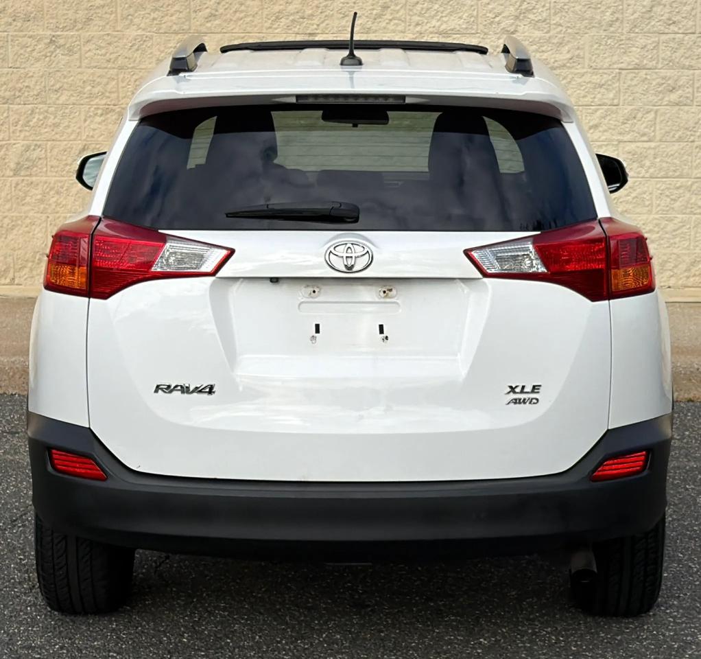 Toyota RAV4 AWD 4dr XLE (Natl) 2015