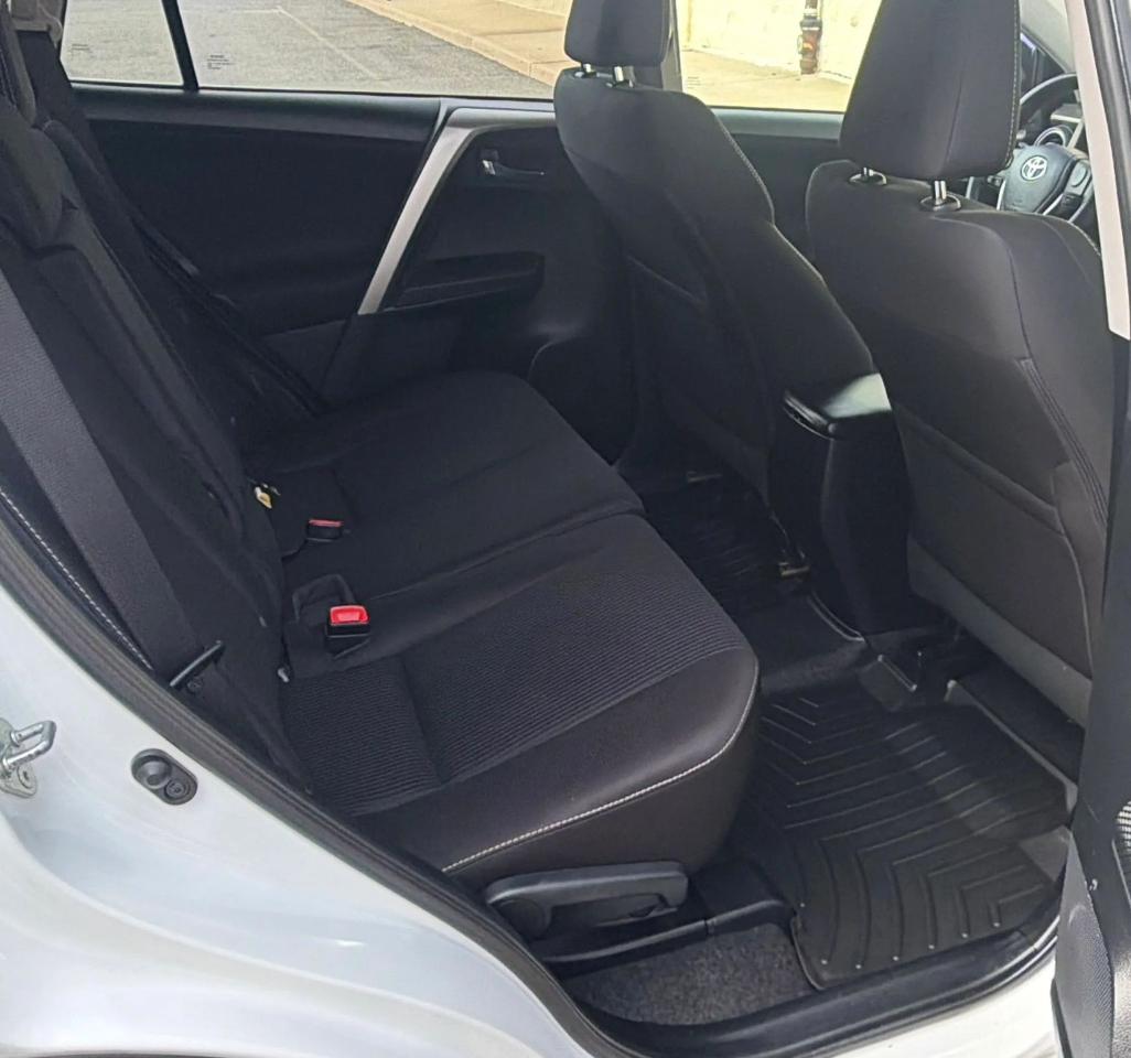 Toyota RAV4 AWD 4dr XLE (Natl) 2015