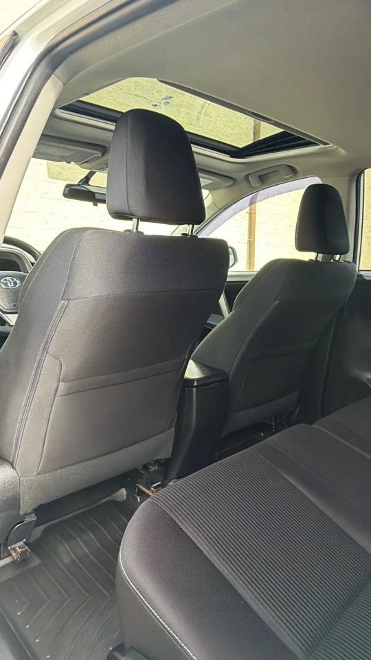 Toyota RAV4 AWD 4dr XLE (Natl) 2015