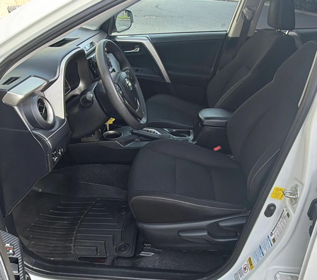 Toyota RAV4 AWD 4dr XLE (Natl) 2015
