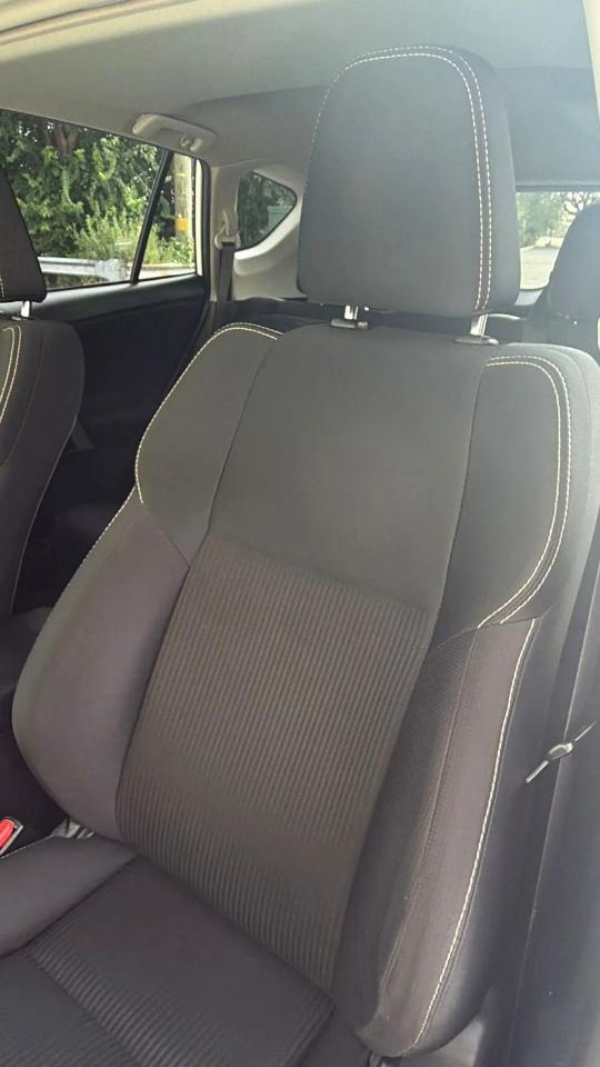 Toyota RAV4 AWD 4dr XLE (Natl) 2015