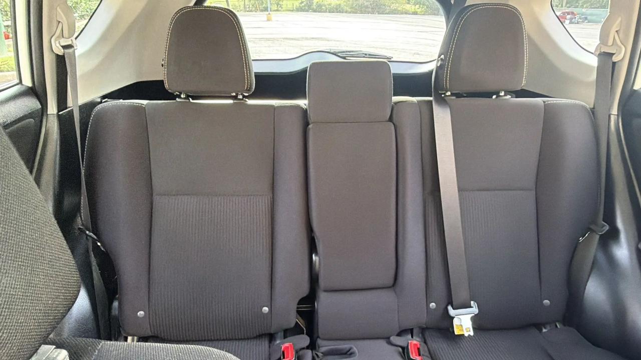 Toyota RAV4 AWD 4dr XLE (Natl) 2015