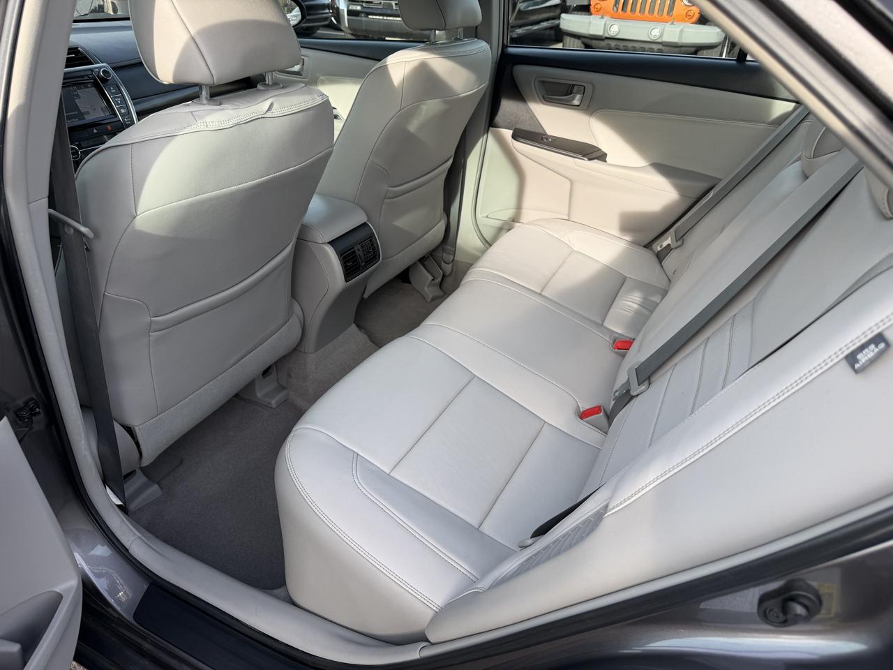 Toyota Camry Hybrid 4dr Sdn XLE (Natl) 2015