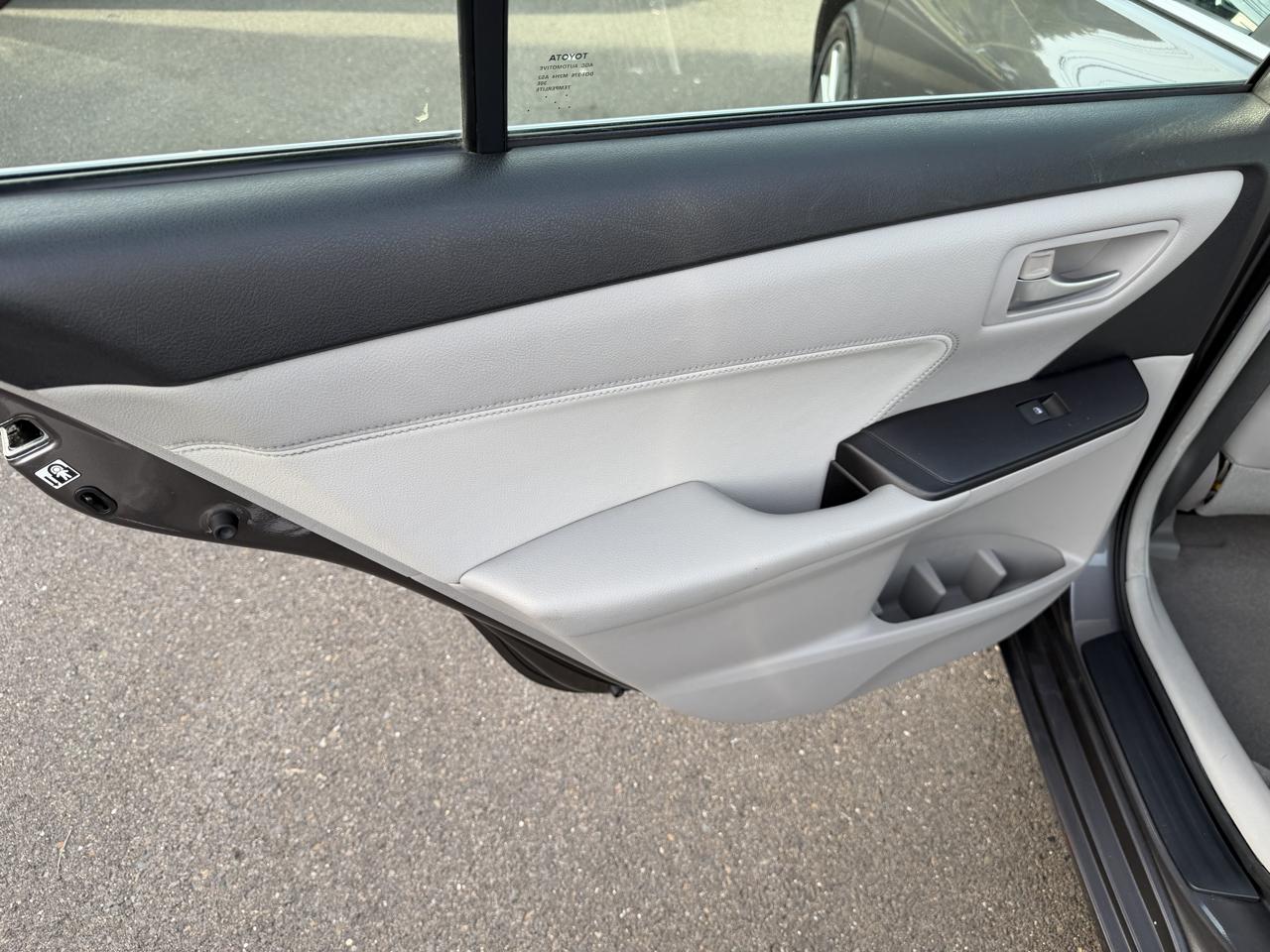 Toyota Camry Hybrid 4dr Sdn XLE (Natl) 2015