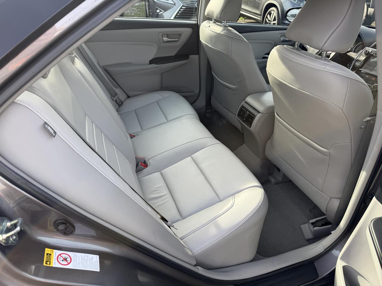 Toyota Camry Hybrid 4dr Sdn XLE (Natl) 2015