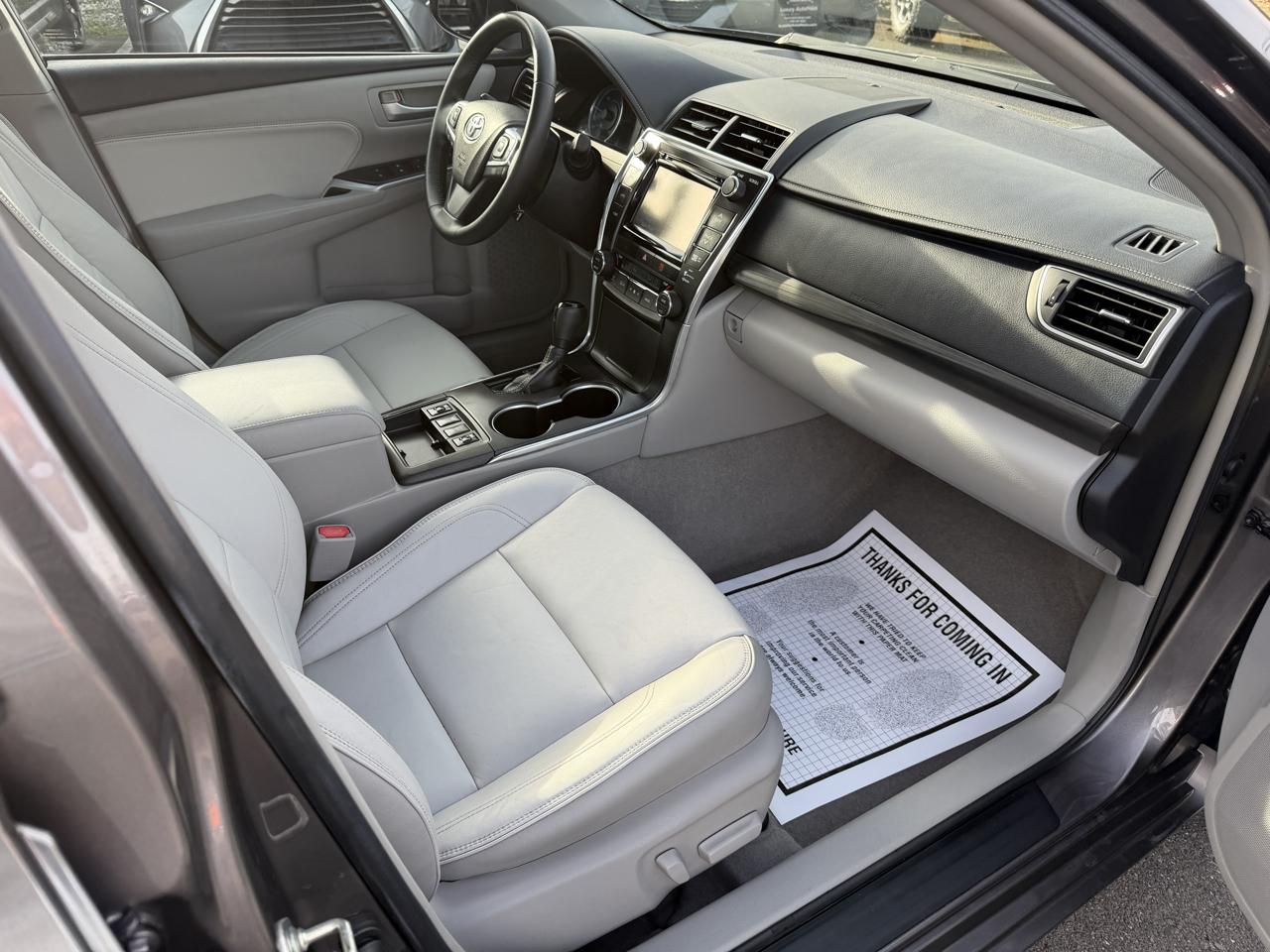 Toyota Camry Hybrid 4dr Sdn XLE (Natl) 2015