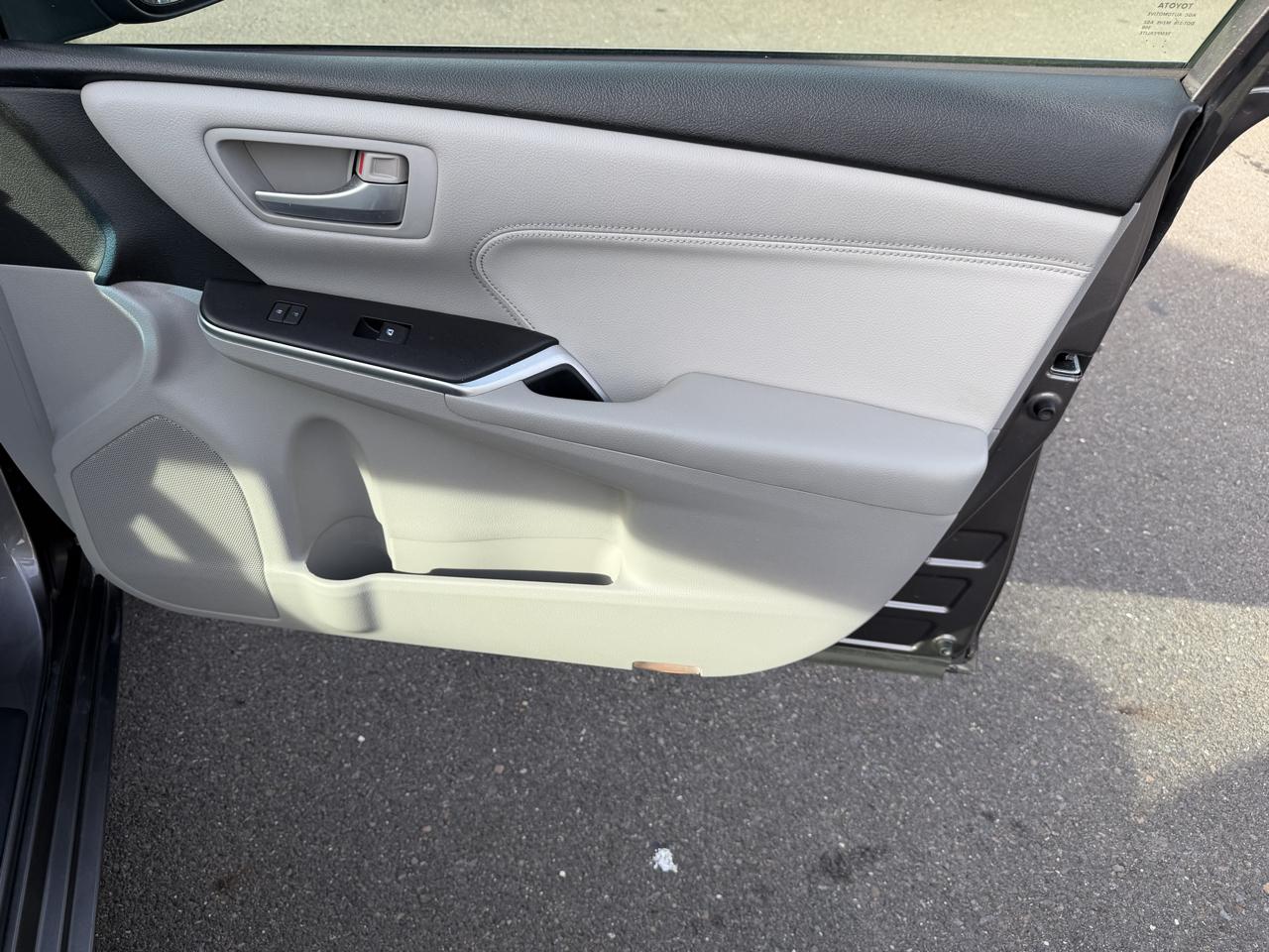 Toyota Camry Hybrid 4dr Sdn XLE (Natl) 2015