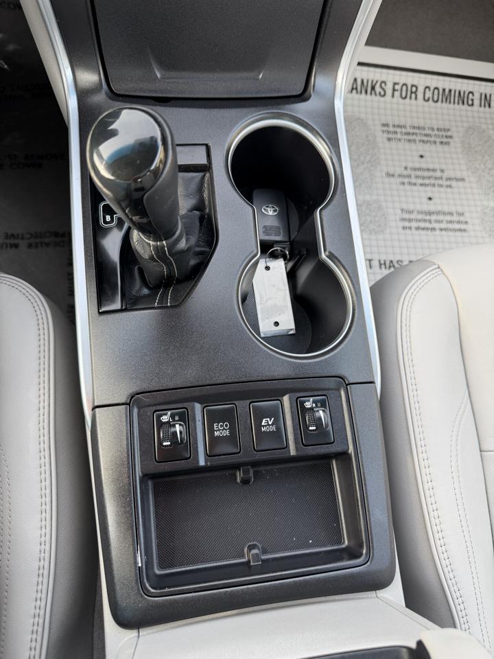 Toyota Camry Hybrid 4dr Sdn XLE (Natl) 2015