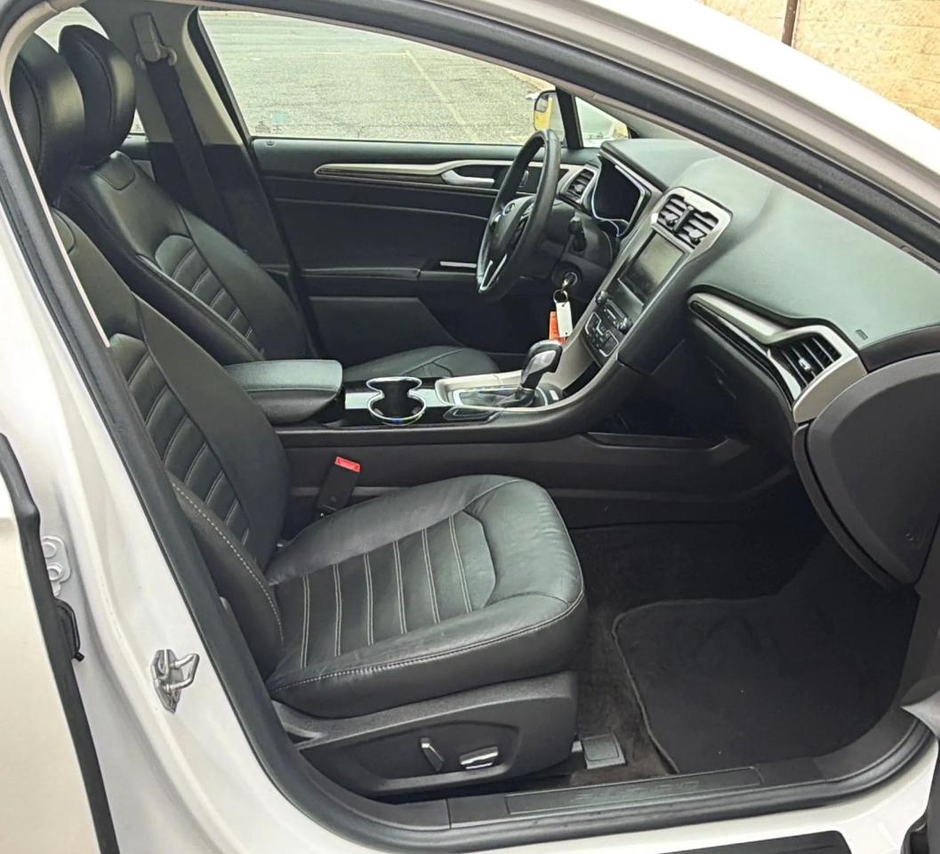 Ford Fusion 4dr Sdn SE FWD 2016