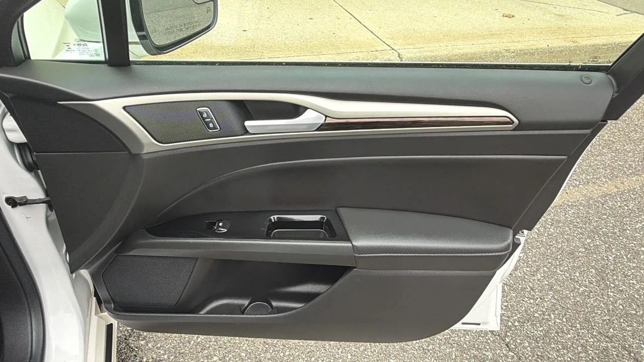 Ford Fusion 4dr Sdn SE FWD 2016