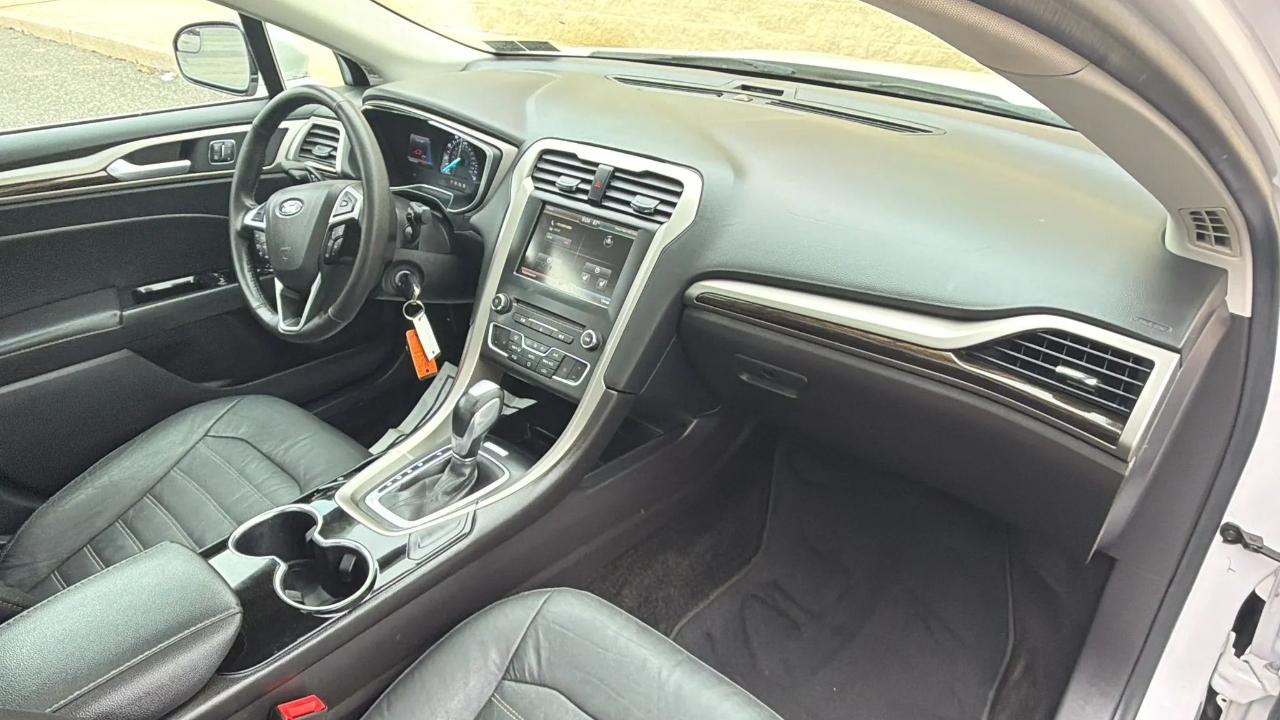 Ford Fusion 4dr Sdn SE FWD 2016