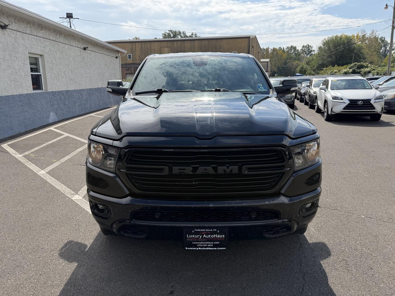 RAM 1500 Big Horn 4x4 Crew Cab 5'7" Box 2020