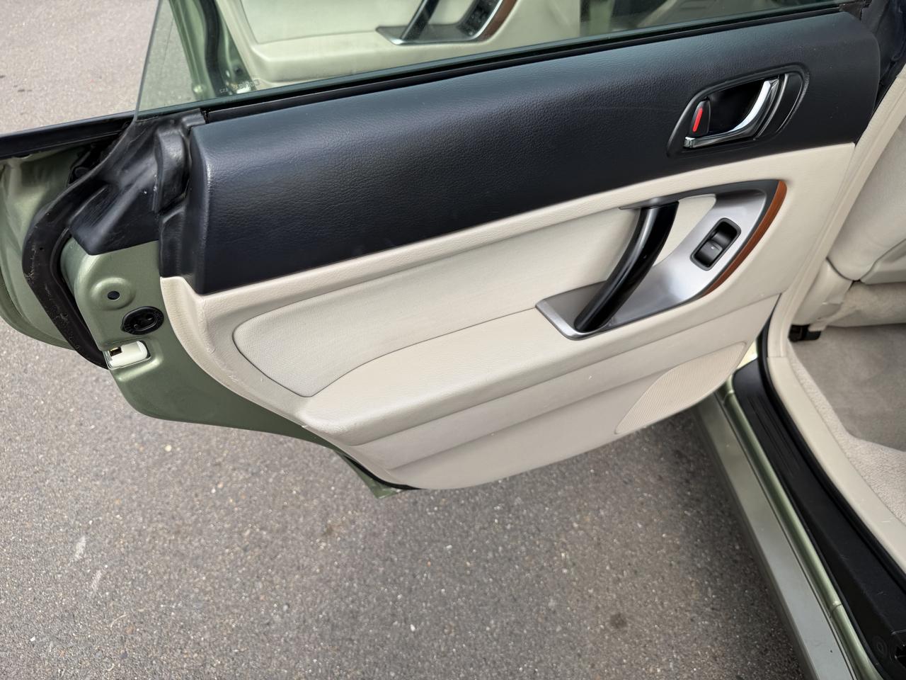 Subaru Legacy Wagon Outback 2.5i Auto 2006