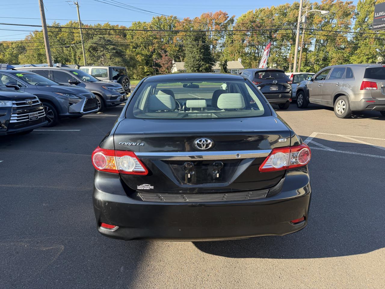 Toyota Corolla 4dr Sdn Auto LE Special Edition (Natl) 2013