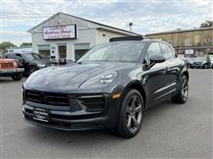 2022 Porsche Macan 