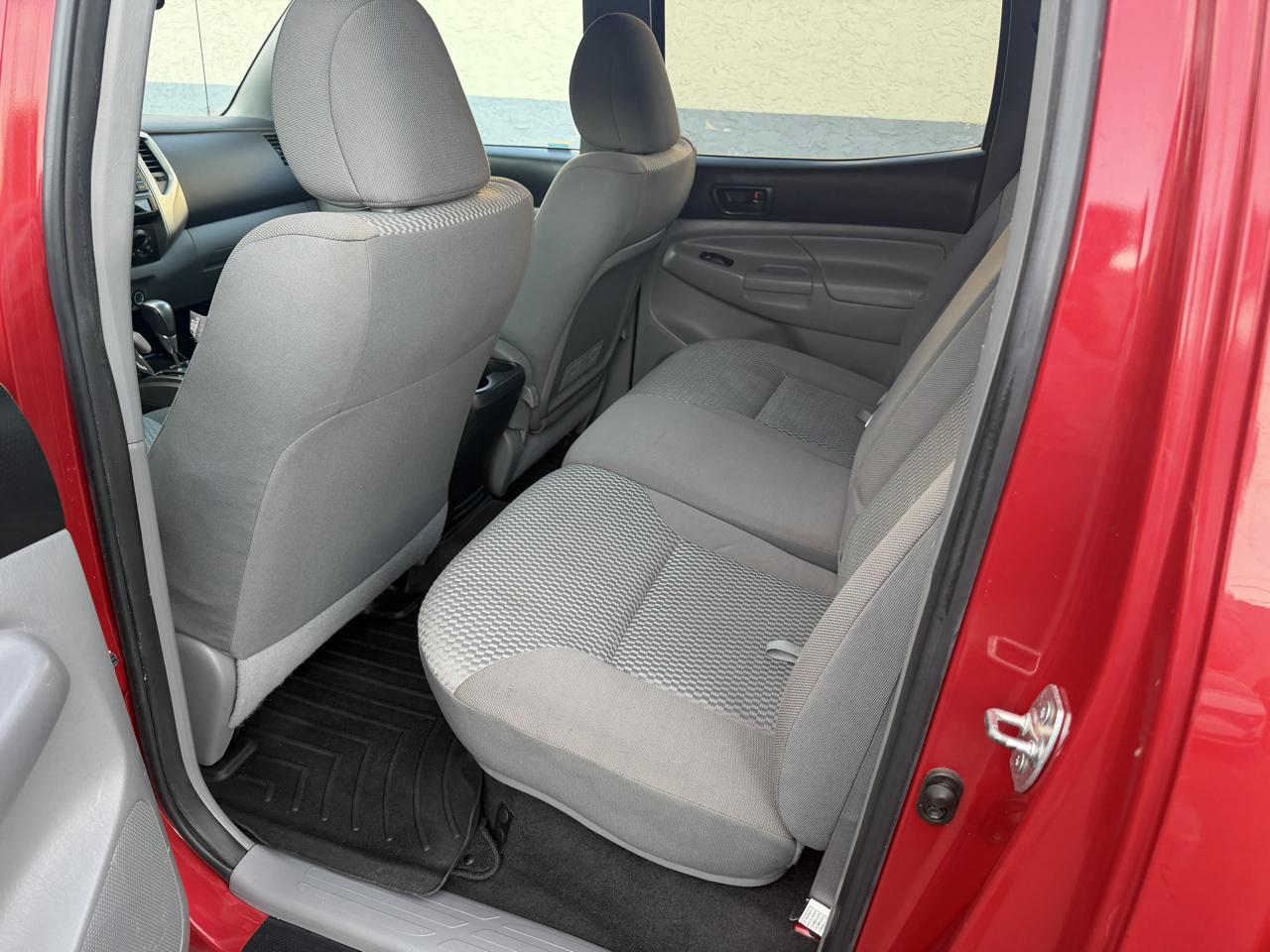 Toyota Tacoma 4WD Double Cab LB V6 AT (Natl) 2013