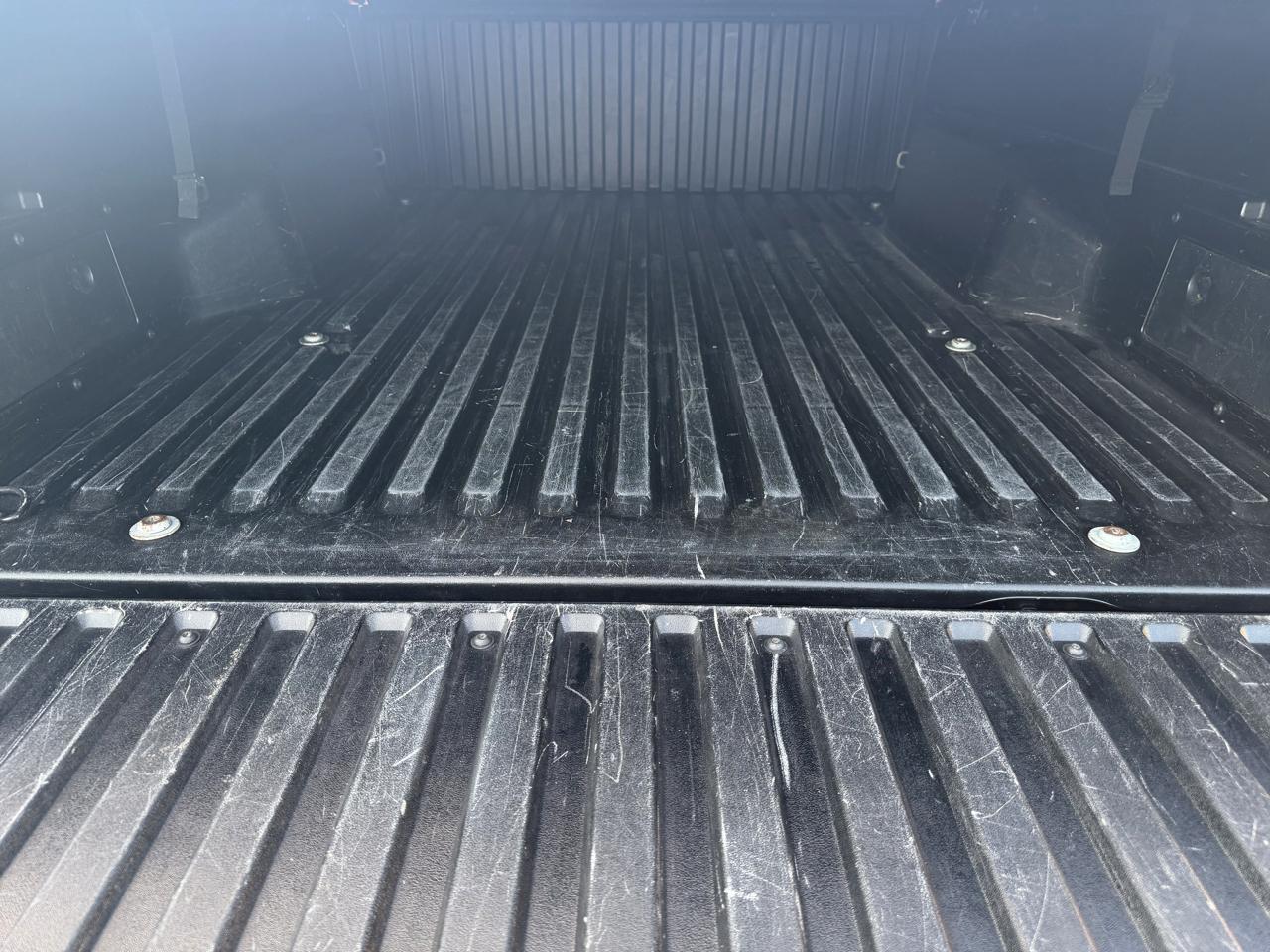Toyota Tacoma 4WD Double Cab LB V6 AT (Natl) 2013