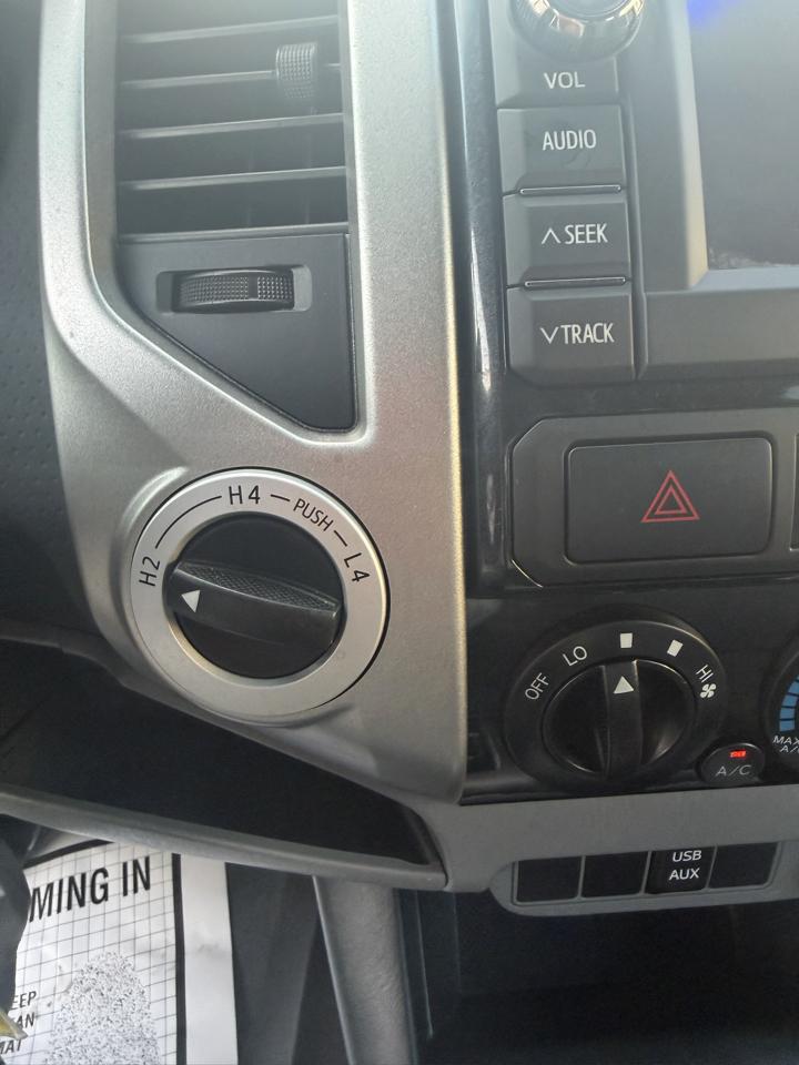 Toyota Tacoma 4WD Double Cab LB V6 AT (Natl) 2013