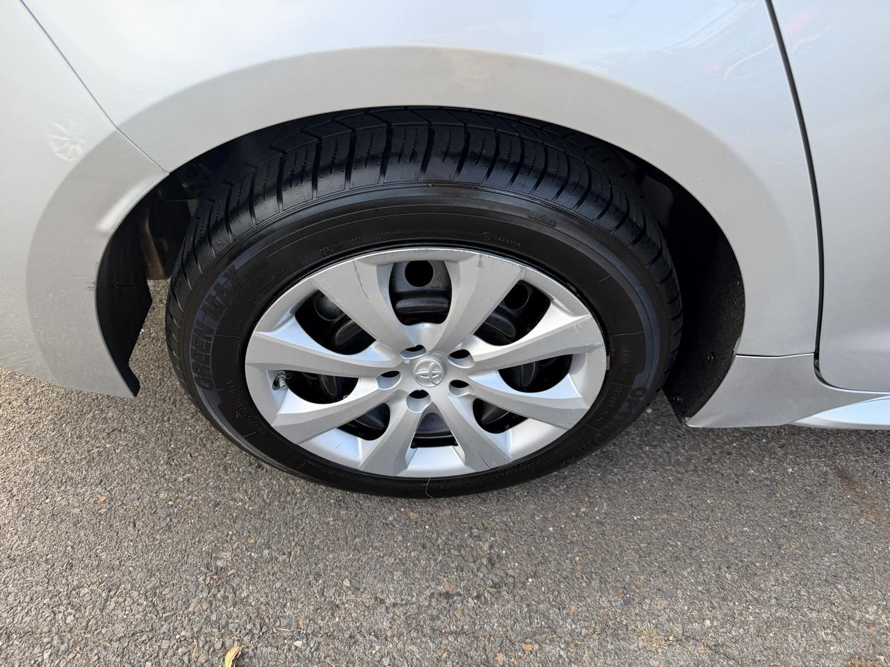 Toyota Corolla LE CVT (Natl) 2022