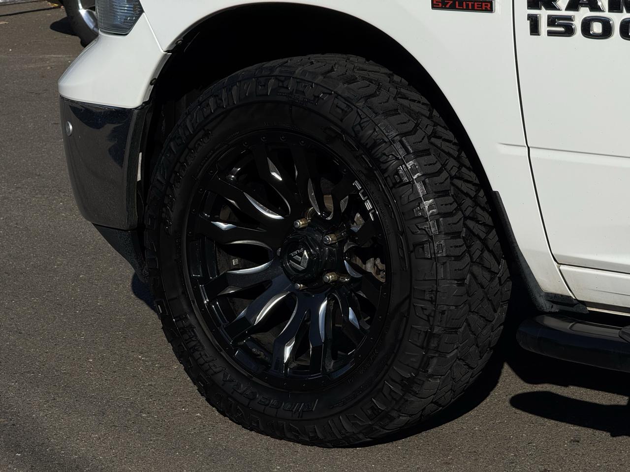 RAM 1500 4WD Crew Cab 140.5" Big Horn 2016