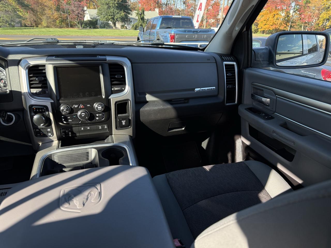 RAM 1500 4WD Crew Cab 140.5" Big Horn 2016