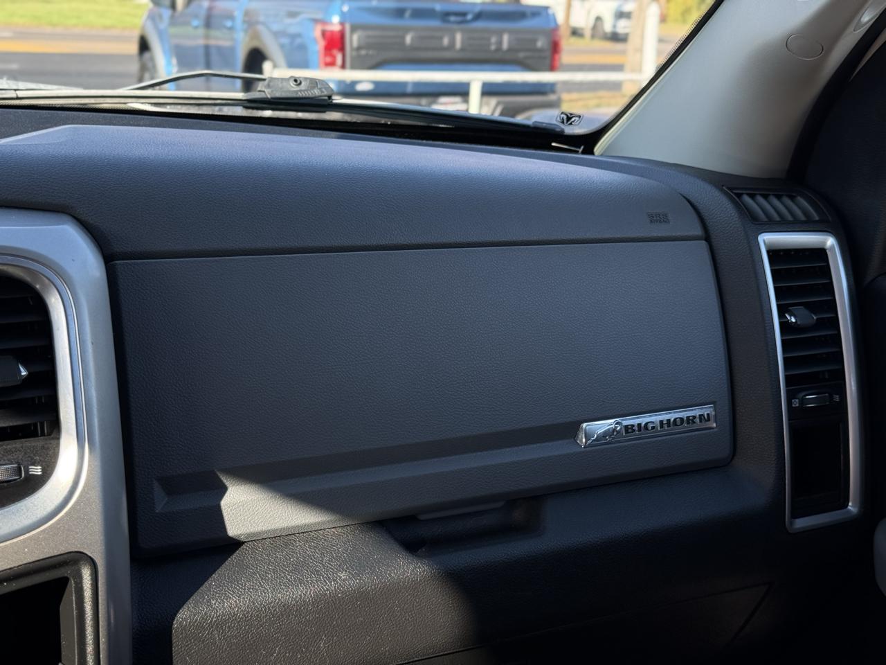 RAM 1500 4WD Crew Cab 140.5" Big Horn 2016