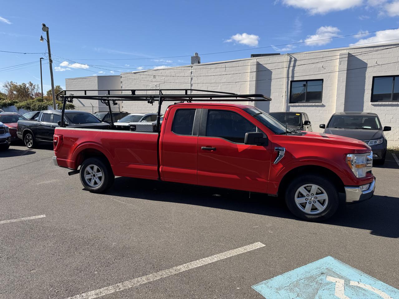 Ford F-150 2WD SuperCrew 157" XLT 2022