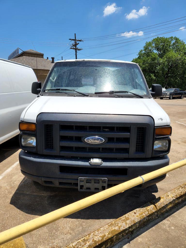 Ford Econoline E-350 XL Super Duty Extended 2014