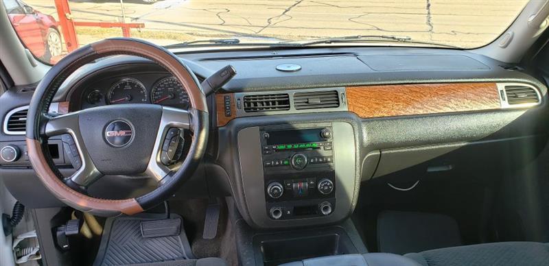 GMC Yukon SLE-1 2WD 2007