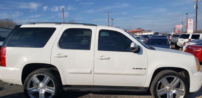 GMC Yukon SLE-1 2WD 2007