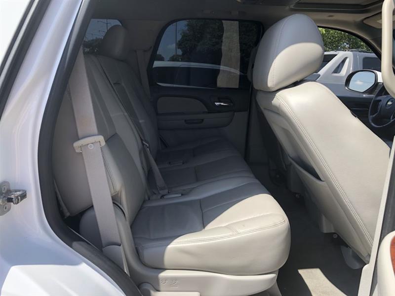 Chevrolet Tahoe LT 4WD 2011