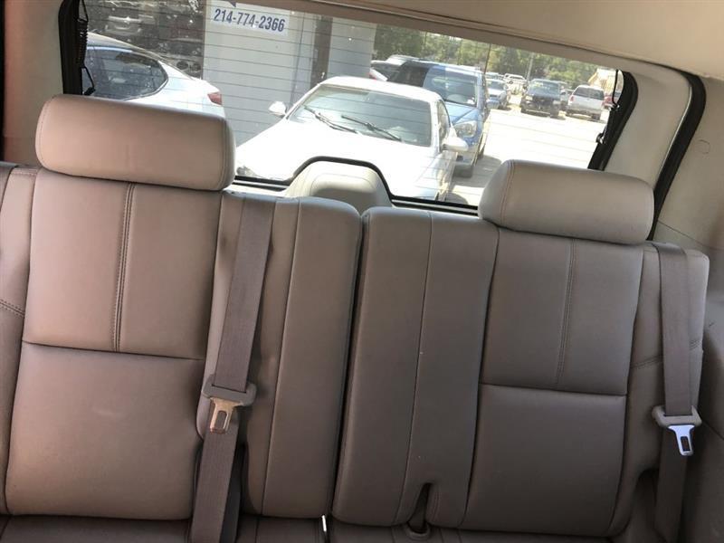 Chevrolet Tahoe LT 4WD 2011