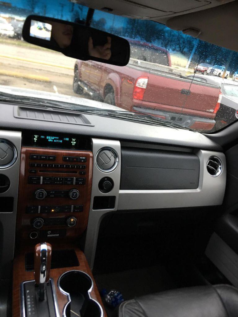 Ford F-150 XL SuperCrew 5.5-ft. Bed 2WD 2010