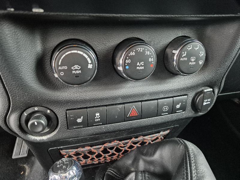 Jeep Wrangler Unlimited  2012