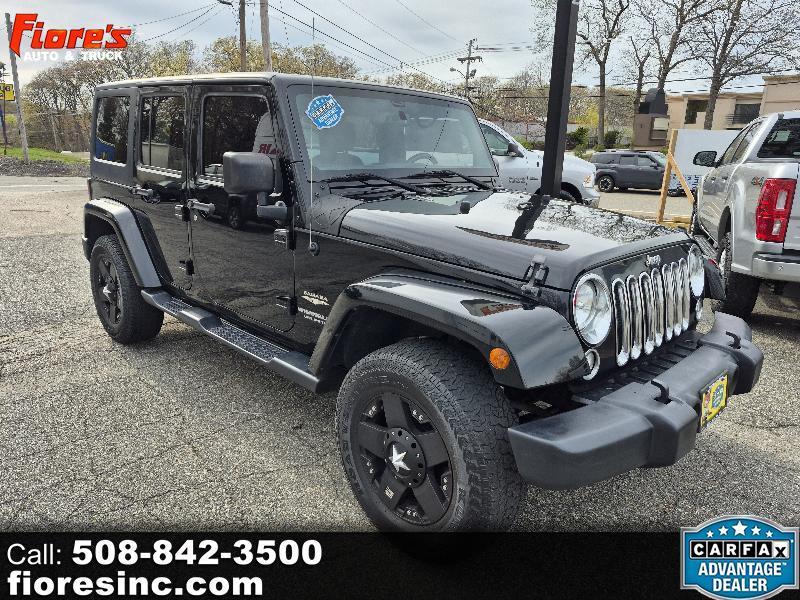 2015 Jeep Wrangler Sahara Unlimited Super Clean Sharp !